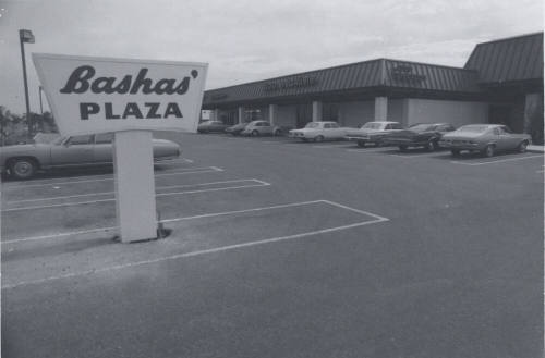Bashas' Plaza - 1717 East Southern Avenue, Tempe, Arizona