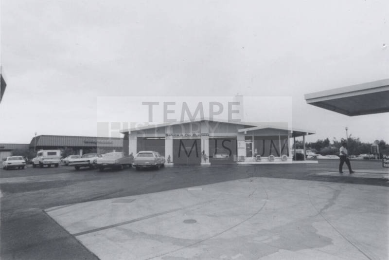 Shell Gasoline Station - 1735 East Southern Avenue, Tempe, Arizona