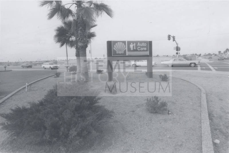 Shell Gasoline Station - 1735 East Southern Avenue, Tempe, Arizona