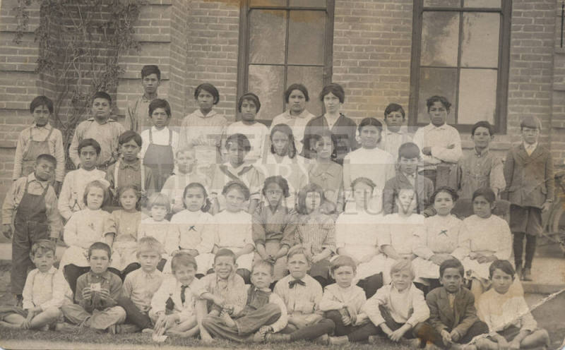 Sophia and Angelina Sigala in a class picture