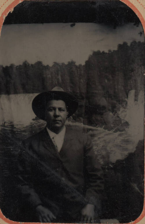 Chris Sigala portrait at the Niagara Falls, Canada