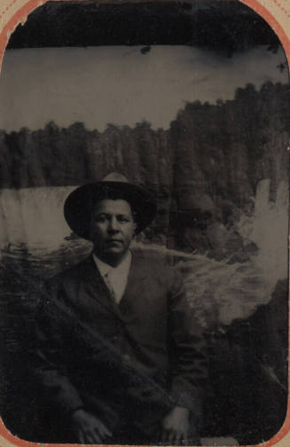Chris Sigala portrait at the Niagara Falls, Canada