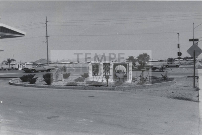 Shell Gasoline Station - 1735 East Southern Avenue, Tempe, Arizona