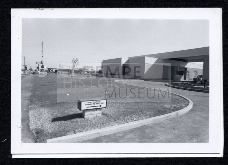 Western Savings - 1801 East Southern Avenue, Tempe, Arizona