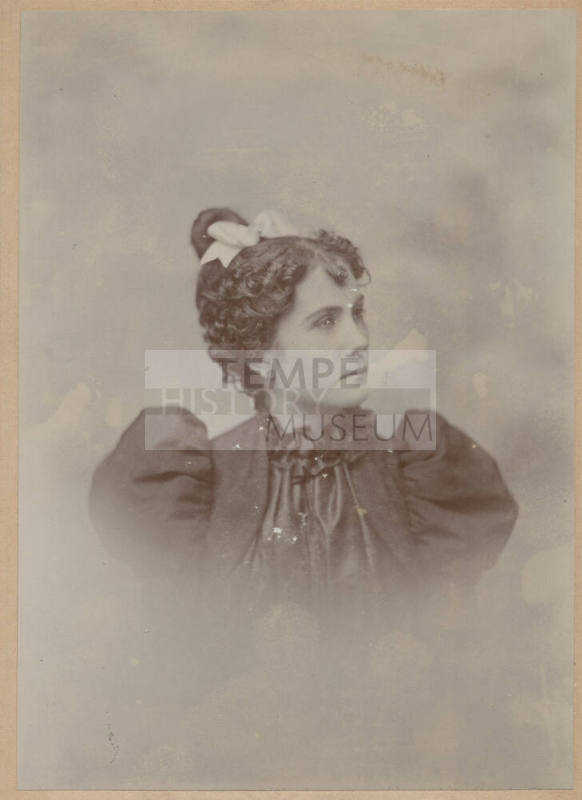Portrait of Ysabel Linsey, a friend of Magela Gonzales