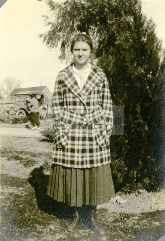 Nellie Cavender