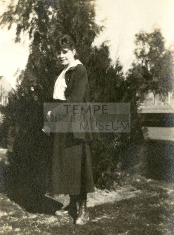 Unknown woman