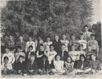 Xerox print of M.R. Zuroff's Grade 4 Tempe Grade School class