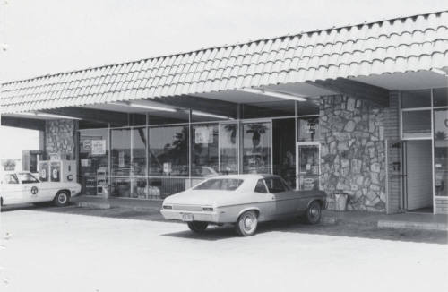 U Totem Markets of Arizona - 2044 East Southern Avenue, Tempe, Arizona