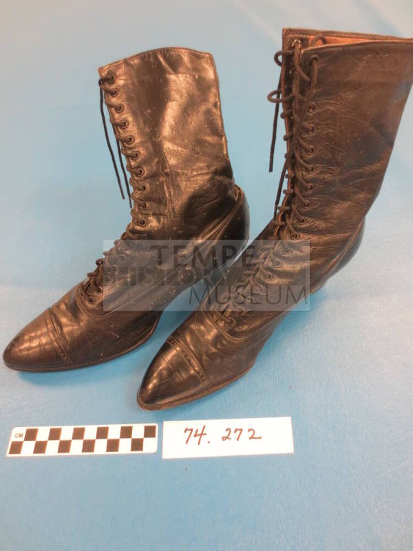 Ladies'  shoes