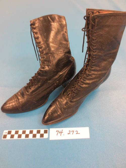 Ladies'  shoes