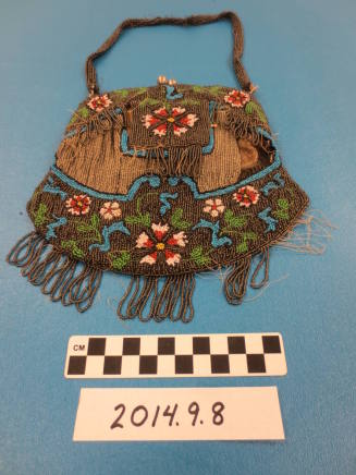 Beaded Floral Design Purse
