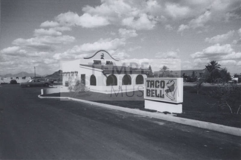 Taco Bell Restaurant - 2602 West Southern Avenue, Tempe, Arizona
