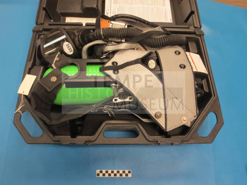 Self-contained breathing apparatus for fireman