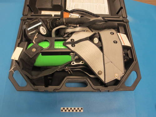 Self-contained breathing apparatus for fireman