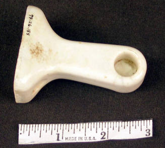 White porcelain bracket for towel rack or toilet tissue