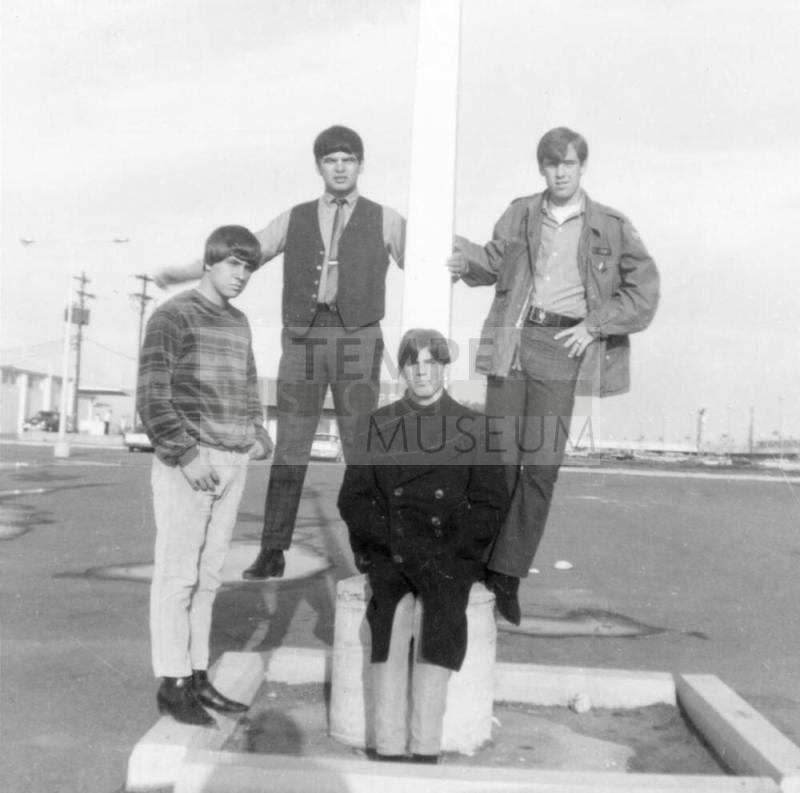 Hearsemen on Light Post in Danelle Plaza