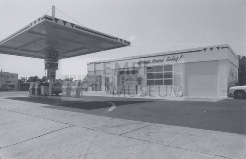 Conoco Gasoline Station - 4 East University Drive, Tempe, Arizona