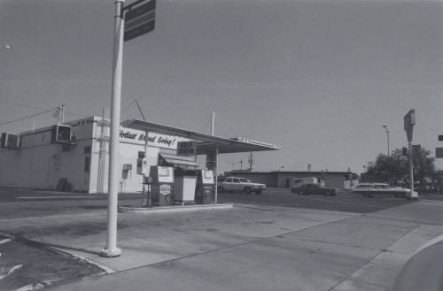 Conoco Gasoline Station - 4 East University Drive, Tempe, Arizona