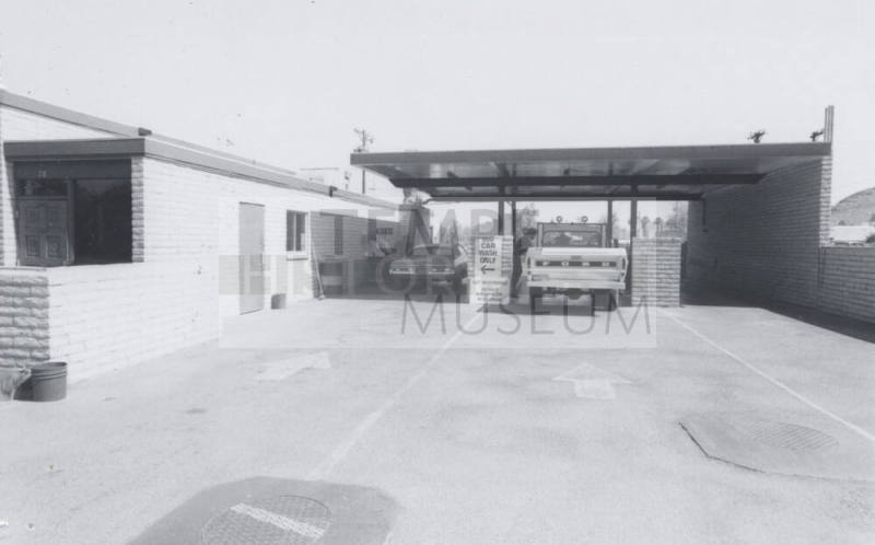 University Car Wash - 28 West University Drive, Tempe, Arizona