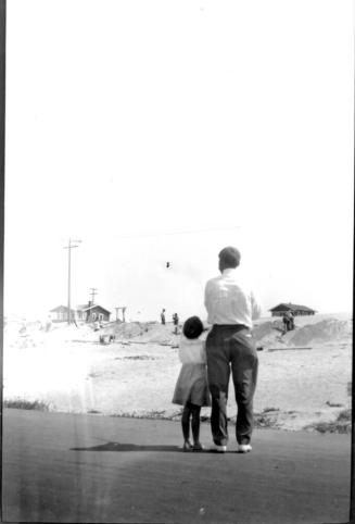 Charles Custis and Dorothy at beach