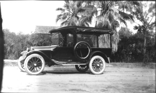 Woolf family car