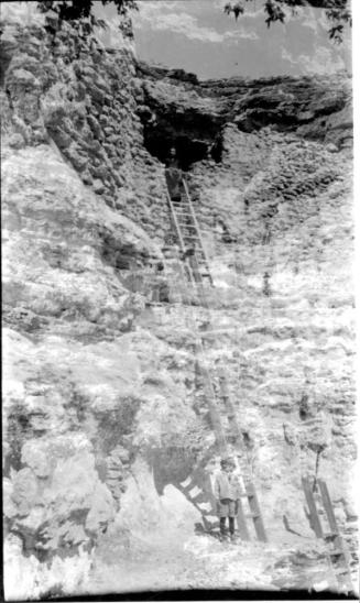Charles Harold and Dorothy Woolf at Montezuma's Castle