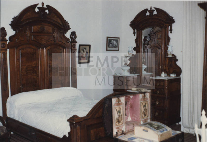 Antique Bedroom at Petersen House