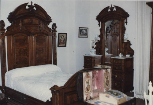Antique Bedroom at Petersen House