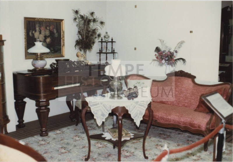 Antique Sitting Room at Petersen House