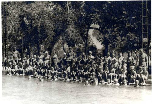 Tempe Union High School Reunion Documents - Tempe Beach Pool Yearbook Photo