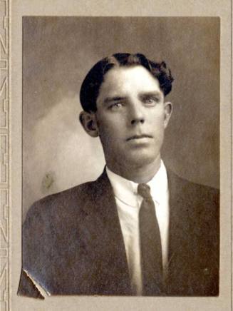 Photo of Chester Cummins