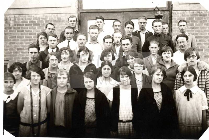 Minnie (Laird) Raymond in school photo