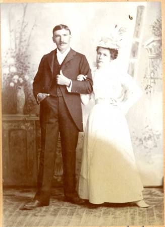 Grell Saylor and May (Cummins) Saylor wedding photo