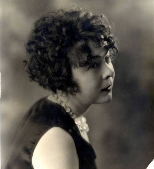 Studio Photo of Blanche (Cummins) Nettle