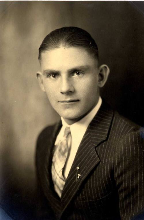 Portrait of Frank Raymond