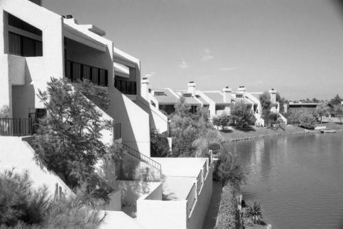 Tempe The Lakes Residential Condos
