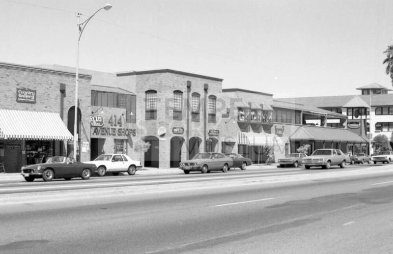 Businesses in the 400 block of Mill Avenue, Tempe, Arizona