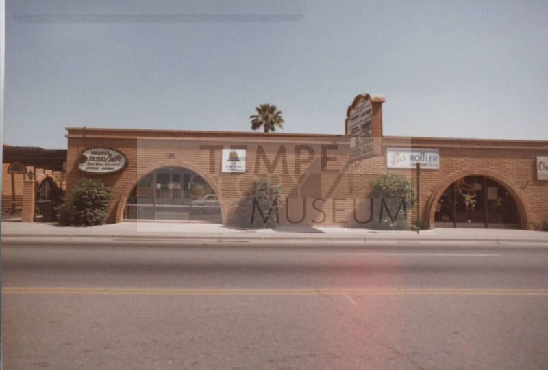 University Arches Retail Center  - 122 East University Drive, Tempe, Arizona