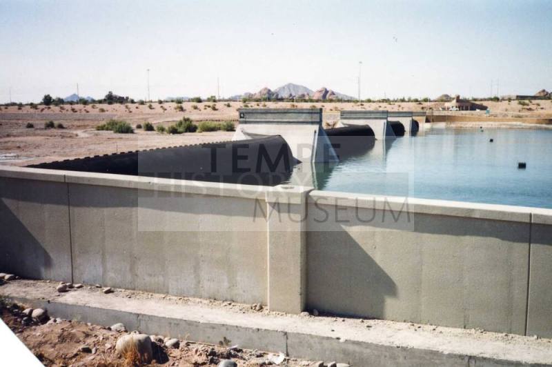 Tempe Town Lake 1999 with Dam at West End