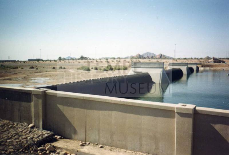 Tempe Town Lake 1999- Dam at West End