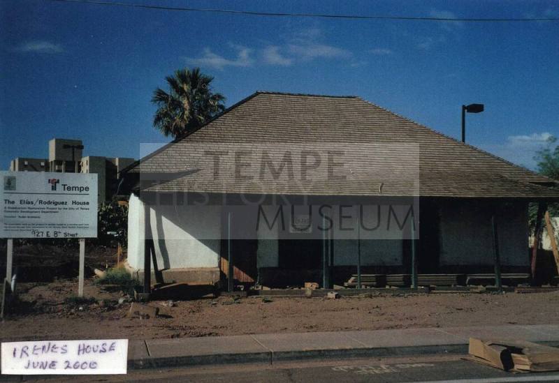 The front of the Elias-Rodriguez house in 2000