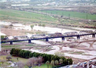 Salt River flood, Tempe Beach Park, Ash Avenue Bridge, Southern Pacific Bridge