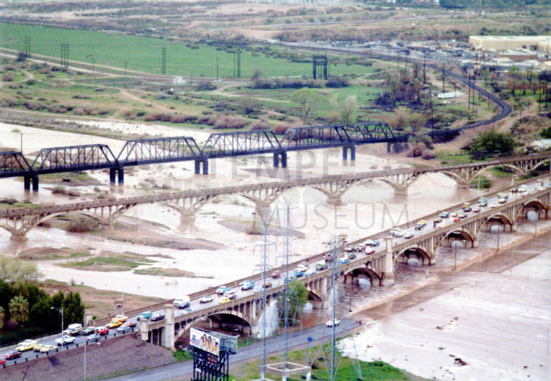 Salt River flood, Mill Avenue Bridge, Ash Avenue Bridge, Southern Pacific Bridge