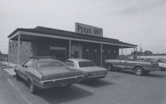 Pizza Hut - 955 East University Drive, Tempe, Arizona