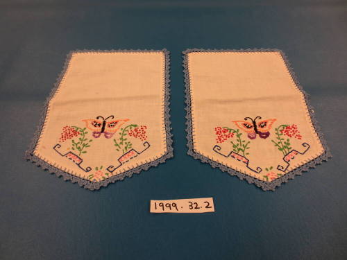 anti-macassar set