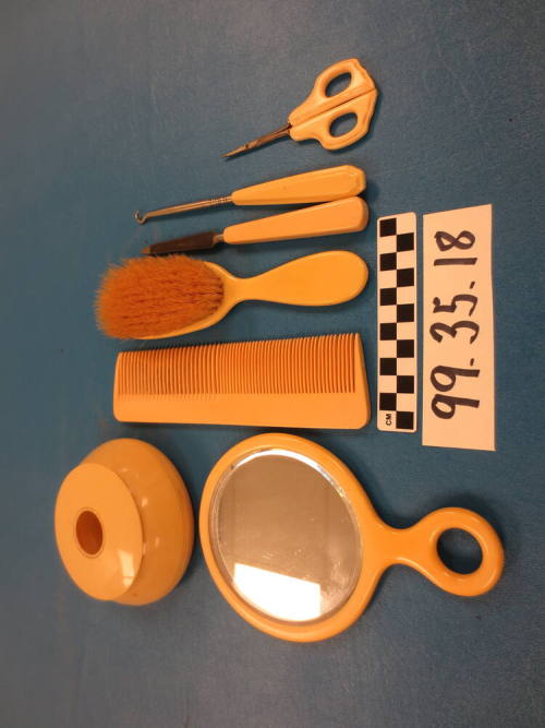Hairbrush Dresser Set