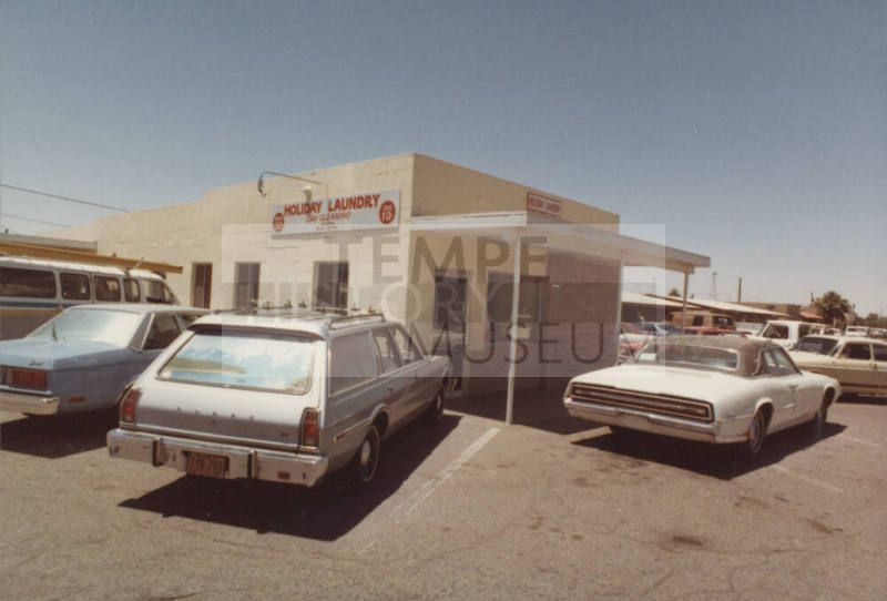 Holiday Laundry - 1015 West University Drive, Tempe, Arizona