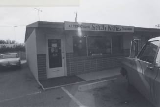 Stich Niche Tailoring/Alterations - 1029 West University Drive, Tempe, Arizona