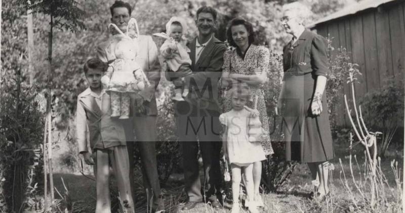 Austin Family Group Photo
